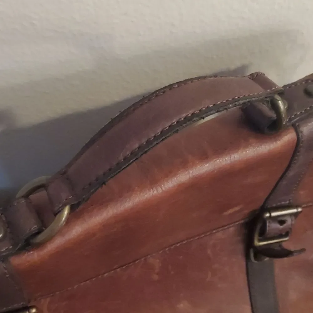 Vintage Fossil Leather Crossbody Messenger Laptop Bag